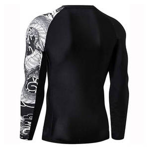 MMA Rash Guard Tops pour hommes Compression personnalisée Chemise à manches longues Rashguard haute performance pour l'entraînement BJJ Grappling - Product Image 2