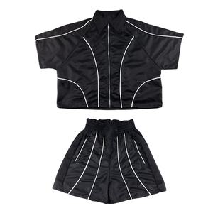 Conjunto Deportivo Personalizado para Hombre con Logotipo, Chaqueta Cortavientos con Franjas Reflectantes, Pantalones Deportivos Anchos, Trajes Deportivos Holgados para Primavera con Diseño de Parches - Product Image 1