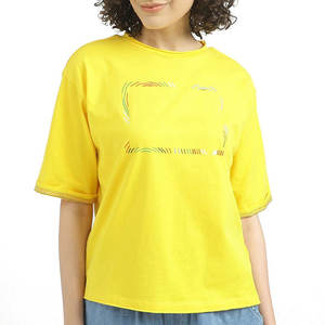 T-shirts d'été pour femmes en gros 2025 avec logo personnalisé imprimé, 100% coton, t-shirts unis pour un usage quotidien décontracté, livraison rapide en vente - Product Image 1