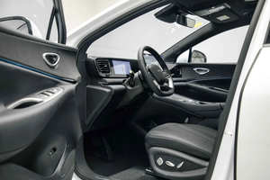 รถ SUV ไฟฟ้าสุดหรู Sealion 06 รุ่นปี 2025 สีขาว ไมล์ 0 กม./ชม. ราคาคุ้มค่า พร้อมระบบนำทาง รุ่น Build Dreams Plus ขับเคลื่อนล้อหลัง - Product Image 3