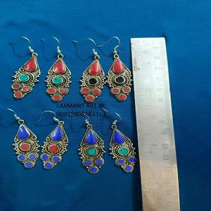 Pendientes tallados en piedra tibetana, pendientes hechos a mano, pendientes de moda de latón de diseñador, pendientes de moda de piedra, pendientes de diseño tibetano - Product Image 1