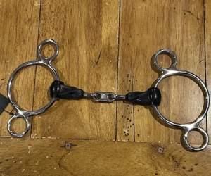 Fournisseur direct d'usine SKI INTERNATIONAL, mors d'entraînement équestre occidental en acier inoxydable de haute qualité à 2 anneaux, cerise - Product Image 4