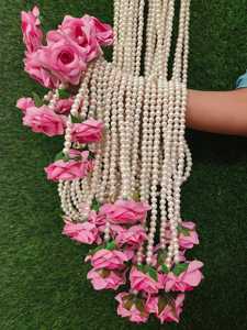 กุหลาบสีชมพูสง่างามและมาลัยไข่มุกสำหรับการตกแต่งในทุกโอกาสและในเทศกาลพวงมาลัยประดับมุกดอกไม้เหมาะสำหรับงานแต่งงาน - Product Image 2