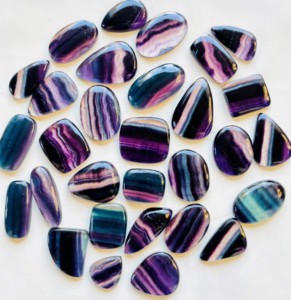 Mayorista AAA Grado Azul Oscuro Natural Fluorita Cabujón Alta Calidad Curación Reiki Cuarzo Cristal Piedras Preciosas Sueltas - Product Image 1