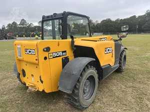 Chariot télescopique d'occasion JCB535, modèle 2022, capacité de 4 tonnes, hauteur de levage de 10 m, conception flexible et stable, fiable et simple - Product Image 6