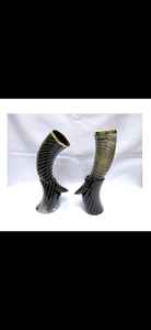 Corne à boire viking artisanale écologique avec support, tasse en corne de buffle naturelle avec détails en laiton pour usage domestique - Product Image 3