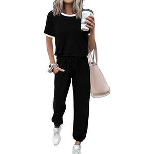 Ensemble de survêtement 2 pièces pour femmes noires, été 2025, hauts à manches courtes, pantalon long de voyage, ensemble de jogging décontracté - Product Image 1