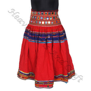 Véritable jupe Banjara Vintage indienne belle jupe Kutchi Vintage Rare Art fait à la main femmes jupes cadeau Fo Her Banjara traditionnel - Product Image 1