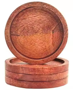 Crescent Crafts Dessous de verre en bois naturel faits à la main en noyer Tapis classiques écologiques par Crescent Crafts - Product Image 1