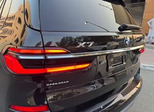 BMW X7 USATA 2023 - Motore 3.0L Carburante - BENZINA 340cv Euro6 TRASMISSIONE AUTOMATICA Guida a Sinistra - Product Image 6
