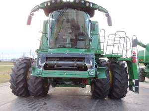 รถเกี่ยวข้าวโพด กระเทียม และข้าวสาลี ยี่ห้อ John Deere รุ่น S780 สภาพดีเยี่ยม นำเข้าจากอเมริกา - Product Image 3