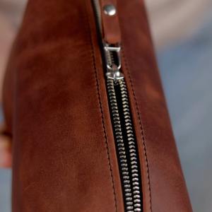 2024 Genuine Leather Vintage for Travel <b>Case</b> & Bag with Zipper Closure Custom Logo Large Capacity <b>Makeup</b> Bag LYG-01110 - Product Image 5