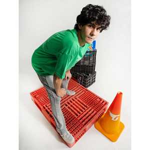 T-shirt de créateur avec imprimé graphique 'Never Give Up', jersey respirant, motif uni et motif ours, tissu de 180 à 300 g/m² - Product Image 3