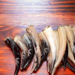 ฮอร์นเครื่องดื่มยุคกลางทำด้วยมือไวกิ้งงานฝีมือธรรมชาติที่ทนทานมีเทคนิคการแกะสลักสำหรับคอสเพลย์อัศวินประวัติศาสตร์ - Product Image 2