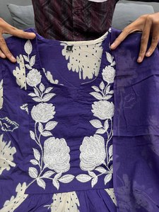 Graceful Pure Mul Cotton Kurti Set para mujer Diseñado para la comodidad y el estilo Perfecto complemento étnico festivo para uso diario - Product Image 4