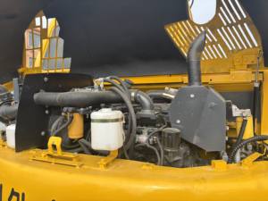 Excavatrice hydraulique PC60 6 TONNES Compacte et puissante avec moteur et boîte de vitesses pour la construction, l'aménagement paysager et les services publics - Product Image 6