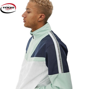 Chándal cortavientos reflectante de invierno de alta calidad personalizable para hombre, conjuntos de talla grande con logotipo impreso en colores personalizados - Product Image 2