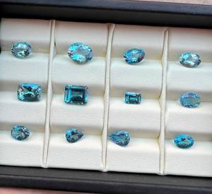 พลอยอะความารีนแท้ 100% รูปทรงคุชชั่น เจียระไนแบบเหลี่ยม  สำหรับเดือนมีนาคม  รูปทรงและขนาดหลากหลาย  ขายส่งจำนวนมาก รับผลิตแบบ OEM สำหรับทำเครื่องประดับ - Product Image 3