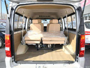 El Minibús a Gasolina Más Rápido - Modelo 36 2024, 4 Asientos, Transmisión Automática, Alta Velocidad, Autonomía de 250 km, Emisión Euro 4, Vehículo Usado - Product Image 2