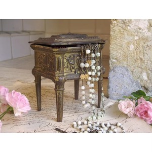 Elegante joyero del Viejo Mundo, organizador antiguo para anillos, pendientes, pulseras, relojes y acento decorativo para el hogar - Product Image 5