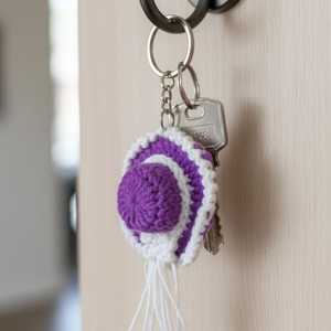 Porte-clés rond en crochet fait main avec pompon – Accessoire élégant pour cheveux et chaînes à pompons - Product Image 1