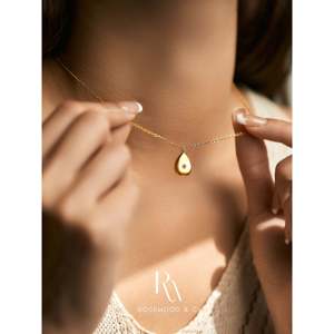 Collana con Ciondolo Stella Polare a Goccia Placcata Oro 18K, Regalo di Moda Celestiale per Lei, Collane Stratificate - Product Image 2