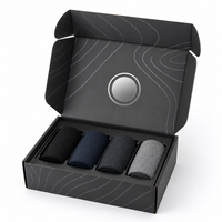 Boîte cadeau pliable en carton ondulé personnalisée avec insert logo en aluminium pour l'emballage d'écharpes, de chaussettes et de t-shirts
