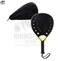 Raqueta de Pádel Profesional de Carbono de Alta Calidad con Diseño Ligero, Red de Nailon Ecológica, Personalizable OEM, Hecha en Pakistán