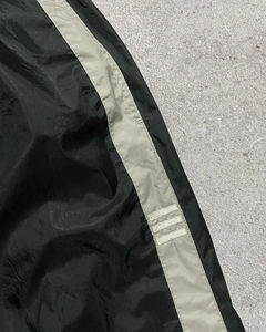 เสื้อแจ็คเก็ตกันลมไนลอนทรงปกติ ดีไซน์ทันสมัย ลายทางด้านข้าง สีพื้น ทรงเข้ารูป ชายเสื้อไนลอน แห้งเร็ว ทรงหลวม - Product Image 3