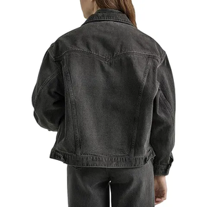 Veste d'hiver en denim déchirée à poches Veste en jean de luxe pour homme fabriquée avec une finition de qualité supérieure idéale pour les deux - Product Image 5