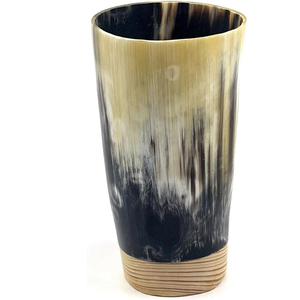 Coupe à vin viking naturelle Royal Artisans en corne de bœuf, coupe à boire en corne pour cadeaux d'affaires - Product Image 1