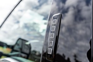 ฟอร์ด เอฟ-350 ซูเปอร์ ดิวตี้ แพลตินัม เทรเมอร์ ครูว์แค็บ 4x4 ปี 2024 สภาพดี ใช้งานน้อย - Product Image 4