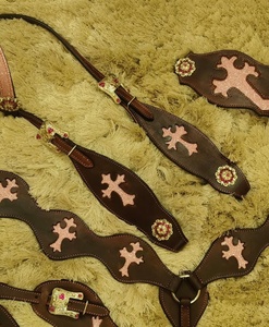 Logotipo personalizado de calidad superior Conjunto completo de tachuelas de caballo Diseño occidental Cuero Headstall Breast Collar Spurs Halter - Product Image 3