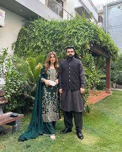 Ensemble Salwar Kameez en soie pour femme avec broderie de paillettes Dupatta pour tenue de fête - Product Image 4