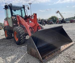 2022 Kubota R540 Cargador de ruedas compacto 5,1 Ton 64,2 HP Cargador frontal eficiente diésel con componentes de caja de cambios de cojinete de motor central - Product Image 1