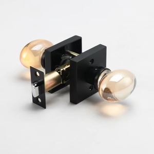 Perilla de puerta de vidrio con base vBlack ámbar con acabado brillante Elegante forma ovalada Perfecta para gabinetes y puertas de habitaciones modernas de la India - Product Image 2