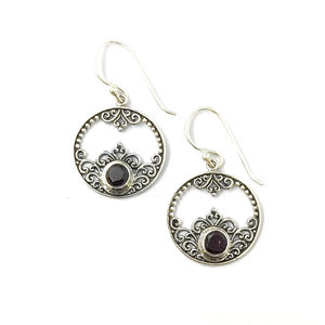 ต่างหูแบล็คออนิกซ์ 4.9 กรัม ประดับเพชรทรงหยดน้ำ ดีไซน์มงกุฎทรงเรขาคณิต ตัวเรือนแบบฝังเพชร สวยเก๋ ทันสมัย เหมาะสำหรับงานแต่งงาน งานหมั้น และงานปาร์ตี้ - Product Image 1