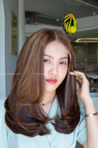 Perruque à trame unique en cheveux Remy vietnamiens coupés en couches, style lisse soyeux, 100% cheveux humains vierges, longueur courte 8-12 pouces - Product Image 2