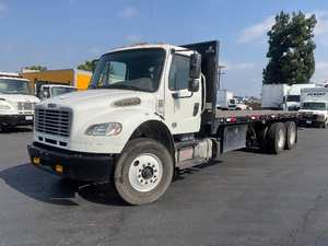 Camion plateau à double essieu M2 d'occasion 2020 - 300 CV, boîte automatique 6 vitesses, en promotion - Product Image 4