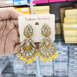 Boucles d'oreilles pour femmes Boucles d'oreilles traditionnelles Kundan Pearl Chandbali For Wedding Pearl, Chandbali Earring, Stud Earring - Product Image 1