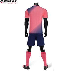 Nouvelle conception de maillots de football pour hommes et courts pour adultes avec nom d'équipe de club pour hommes uniformes de football - Product Image 3