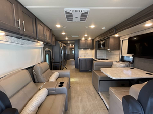 Used 2021T-h-o-r C-h-a-l-l-e-n-g-e-r 37DS <b>Trailer</b> - Product Image 3