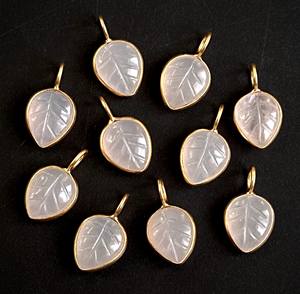 Calcédoine rose naturelle pierre feuille sculpture 925 breloques en argent Sterling 10x8mm or Vermeil lunette réglage sculpté pierres précieuses pendentifs - Product Image 1