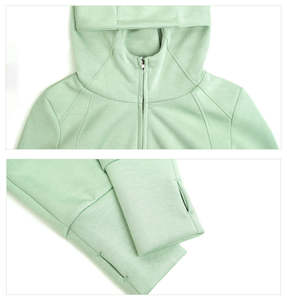 เสื้อฮู้ดมีซิปสำหรับผู้หญิงเสื้อครอปผ้าฝ้ายเสื้อครอปมีฮู้ดผู้หญิงโลโก้ออกแบบได้ตามต้องการ - Product Image 6