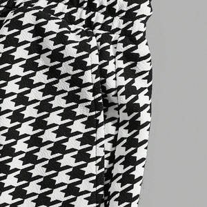 Vente en gros de vêtements respirants grande taille pour hommes t-shirts personnalisés pour hommes survêtements courts ensemble de shorts d'été unis ajustés de couleur unie - Product Image 4