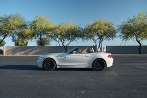 USADO LHD/RHD 2013 B M W Z4 SDRIVE35I - Product Image 3