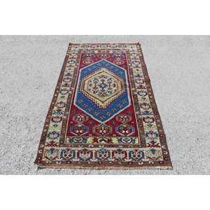 Tapis vintage 3,37 x 5,7 pieds, tapis d'inspiration turque, tapis en laine Ikat rouge - Product Image 1