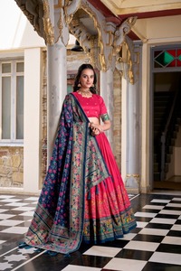 Excellente qualité élégant Tussar Silk Lehenga Choli Set avec travail Zari tissé à la main et contraste Dupatta disponible au meilleur prix - Product Image 6