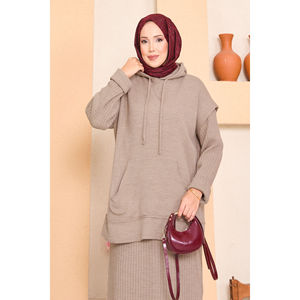Conjunto de Vestido de Dos Piezas con Capucha Color Mink y Detalle de Hijab, Transpirable, Talla M - Product Image 2