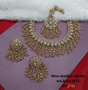 Parure de collier ras-du-cou et boucles d'oreilles pendantes en alliage plaqué or antique, ornée de zircon cubique et de cristaux, style ethnique, pour femme, idéale pour fiançailles et mariages - Product Image 6